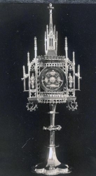 Neugotische Monstranz